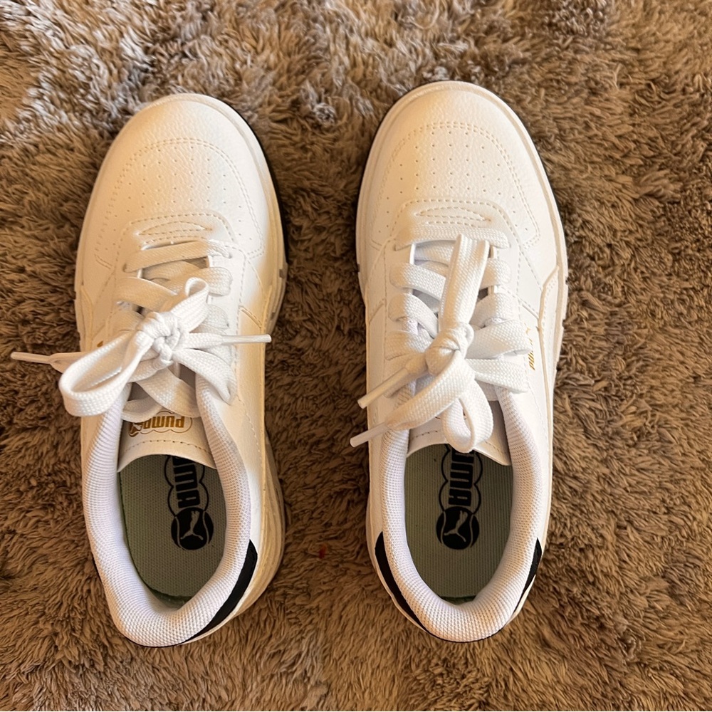 Puma White Leather Low-Top Sneakers with Black Heel Detail
